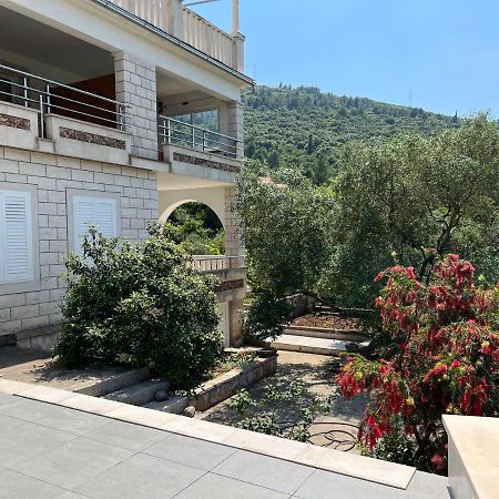 Apartmani Luka Zrnovo 외부 사진