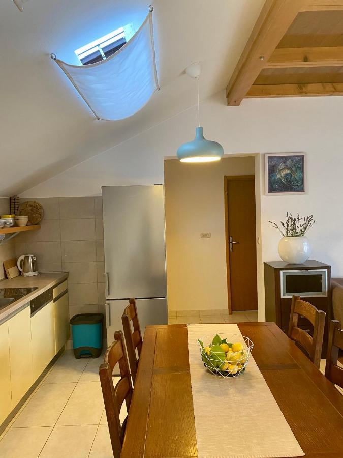 Apartmani Luka Zrnovo 외부 사진