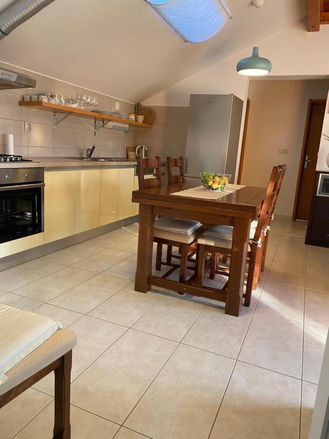 Apartmani Luka Zrnovo 외부 사진