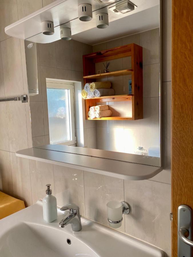 Apartmani Luka Zrnovo 외부 사진