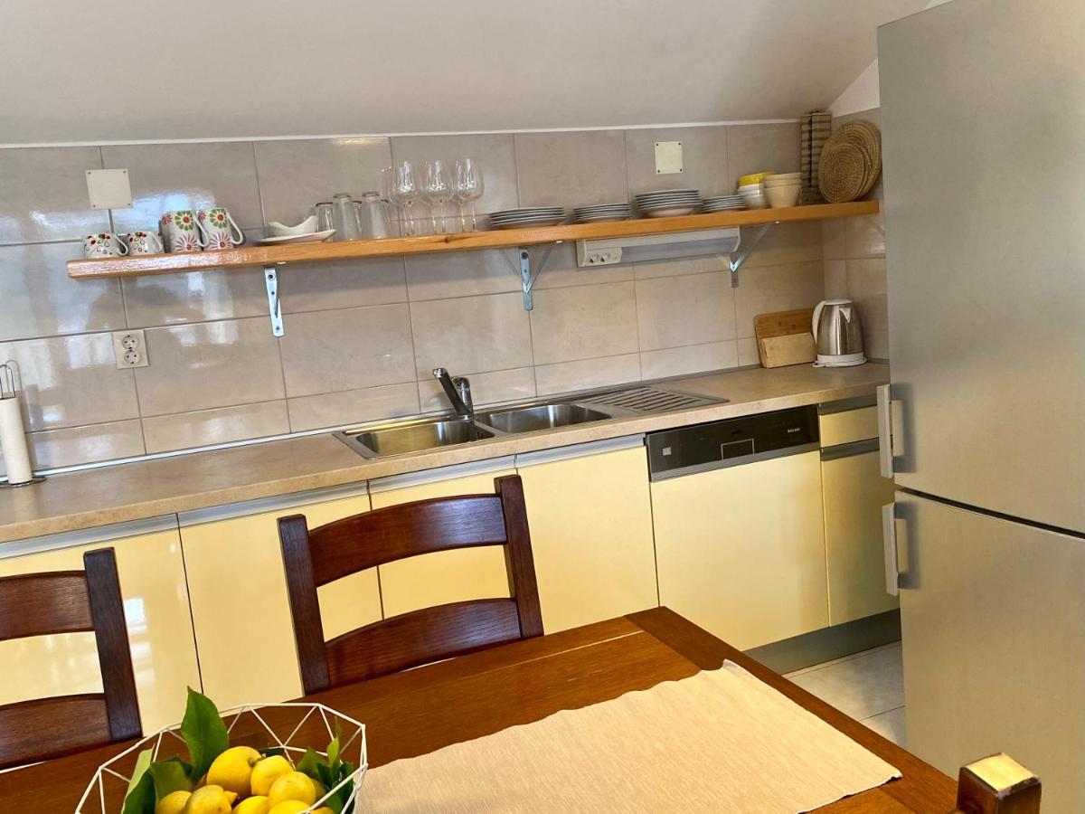 Apartmani Luka Zrnovo 외부 사진
