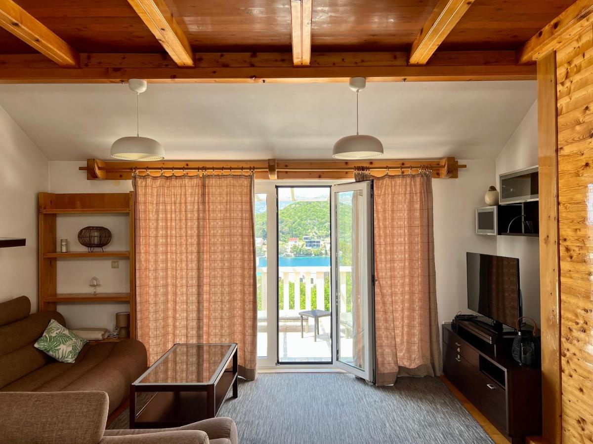 Apartmani Luka Zrnovo 외부 사진